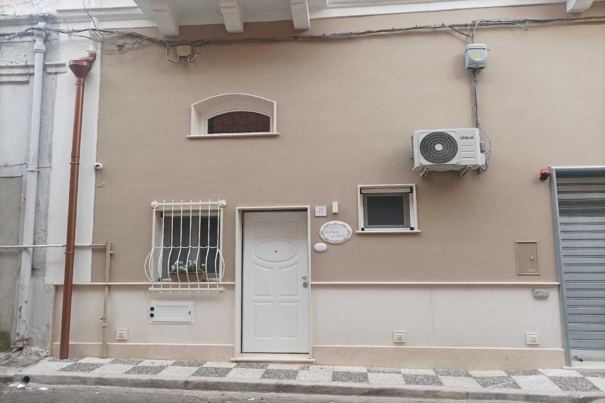 La Chicca Nel Centro Villa Massafra Luaran gambar